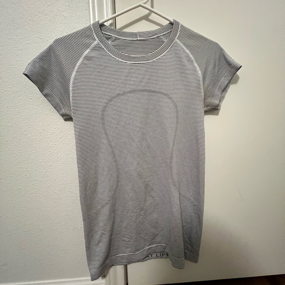 Lululemon Swiftly Tech Short Sleeve Top